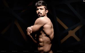 Handsome hunk Saqib Saleem flaunts his fit body